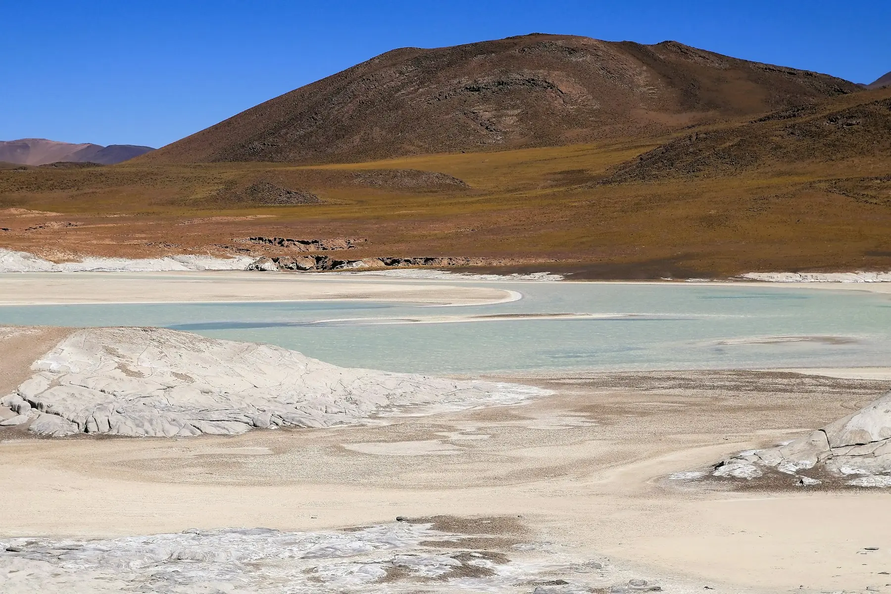 Lagoa no deserto do Atacama