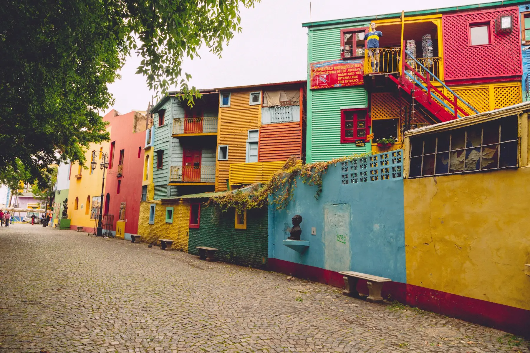 Casas coloridas no Caminito, em Buenos Aires